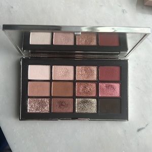 NARS Wanted Eyeshadow Palette- light usage